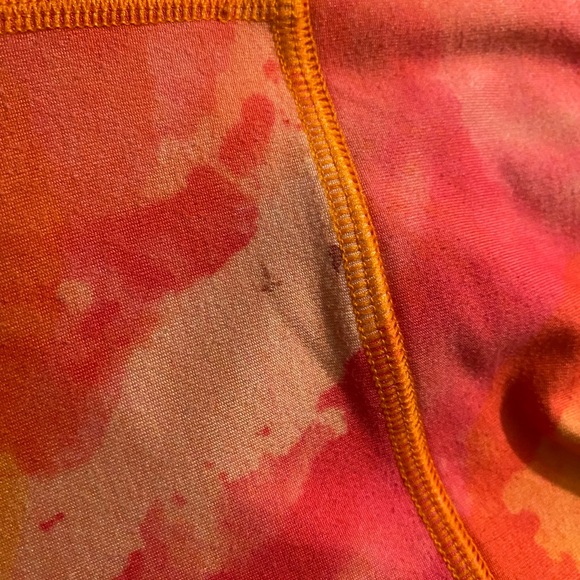 FLEO Power High Rise Shorts - Picture 3 of 5